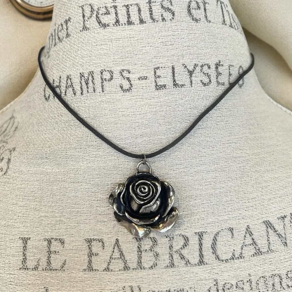Vintage Gothic Black Rose Pendant Choker Necklace